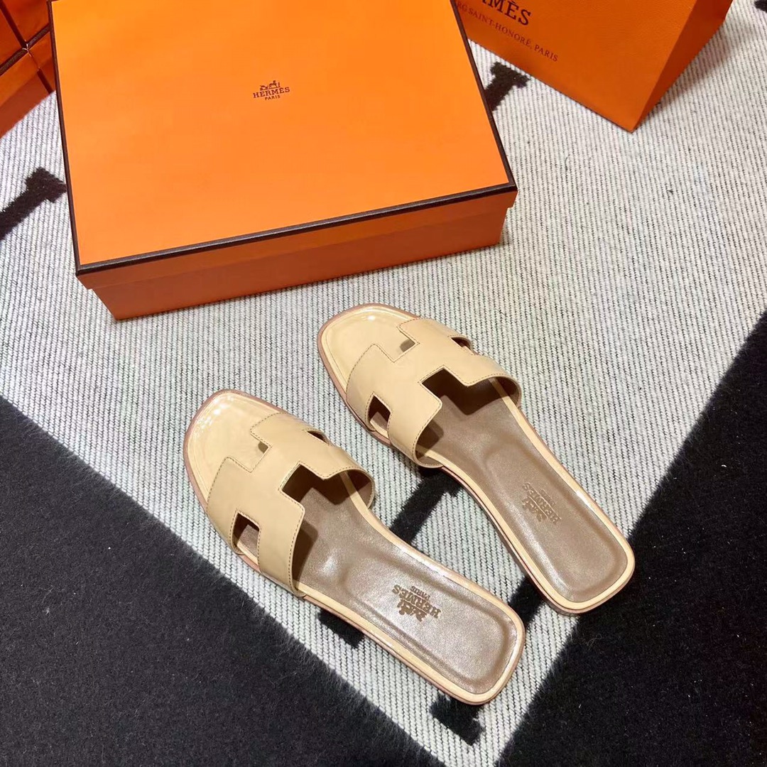 에르메스 올수공 오란 슬리퍼 샌들 페이던트 40